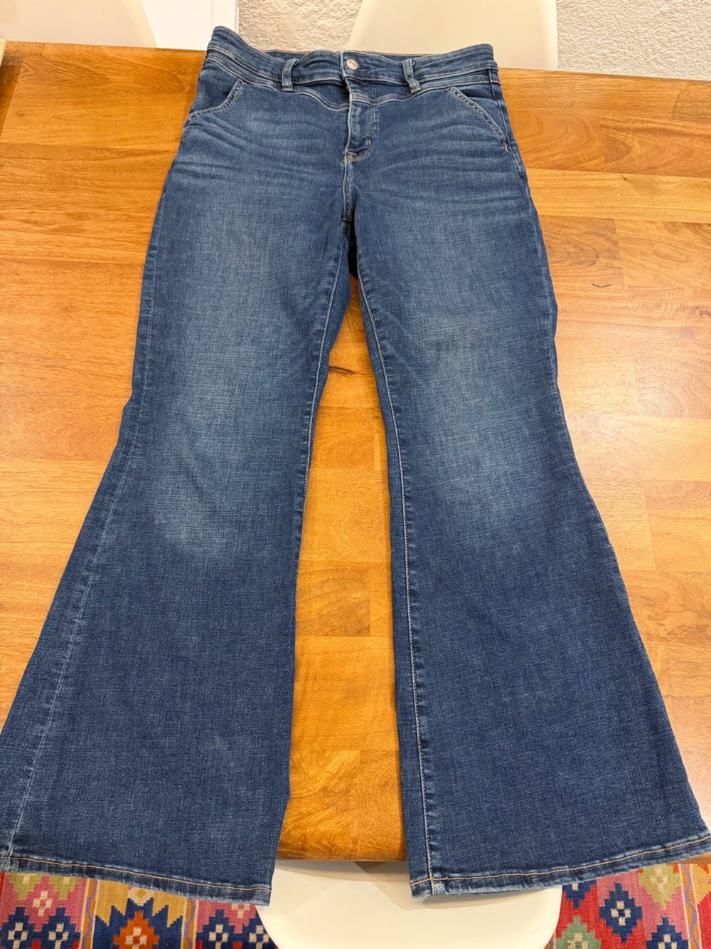 American Eagle Outfitters Super High-Rise Flare Jeans Size 10 Short *EUC*
